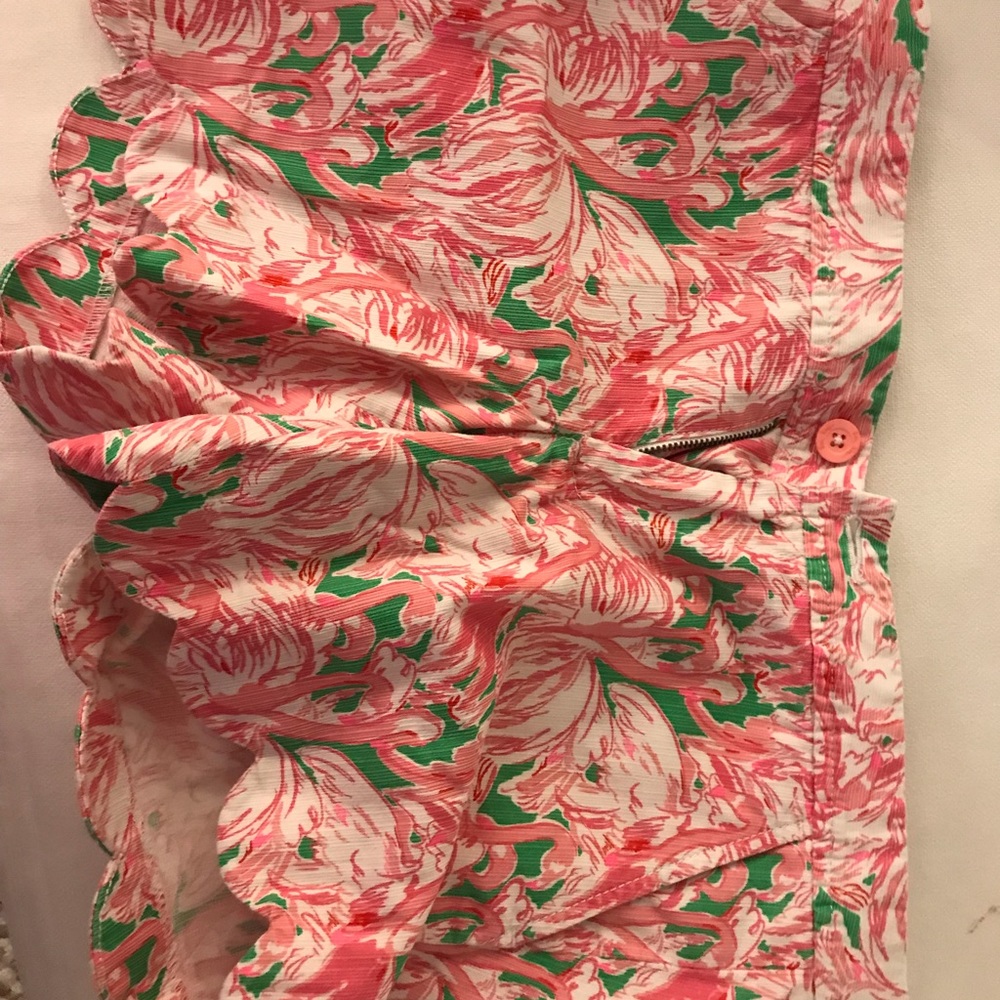 Lilly Pulitzer buttercup short size 2